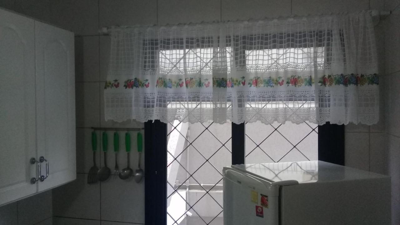 Apartamento De 2 Domitorios E 1 Garagem No Centro De Bombinhas 50 Metros Da Praia Na Avenida Principal Proximo Ao Shopping Punta Blu Ngoại thất bức ảnh