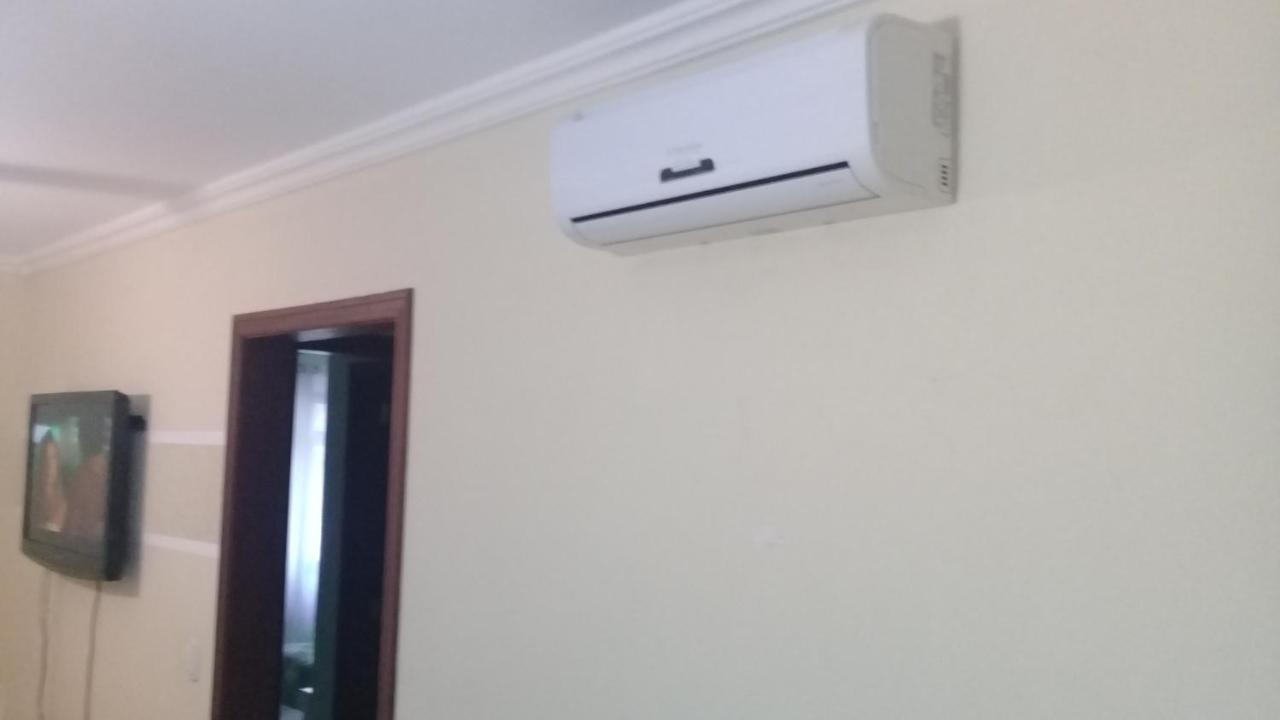 Apartamento De 2 Domitorios E 1 Garagem No Centro De Bombinhas 50 Metros Da Praia Na Avenida Principal Proximo Ao Shopping Punta Blu Ngoại thất bức ảnh