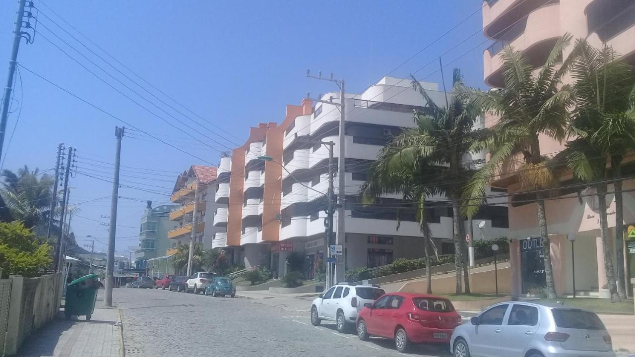 Apartamento De 2 Domitorios E 1 Garagem No Centro De Bombinhas 50 Metros Da Praia Na Avenida Principal Proximo Ao Shopping Punta Blu Ngoại thất bức ảnh